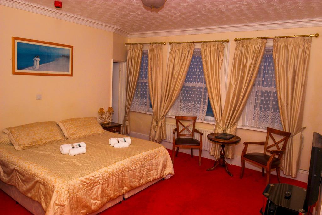 Albany Lions Hotel อีสต์บอร์น ภายนอก รูปภาพ