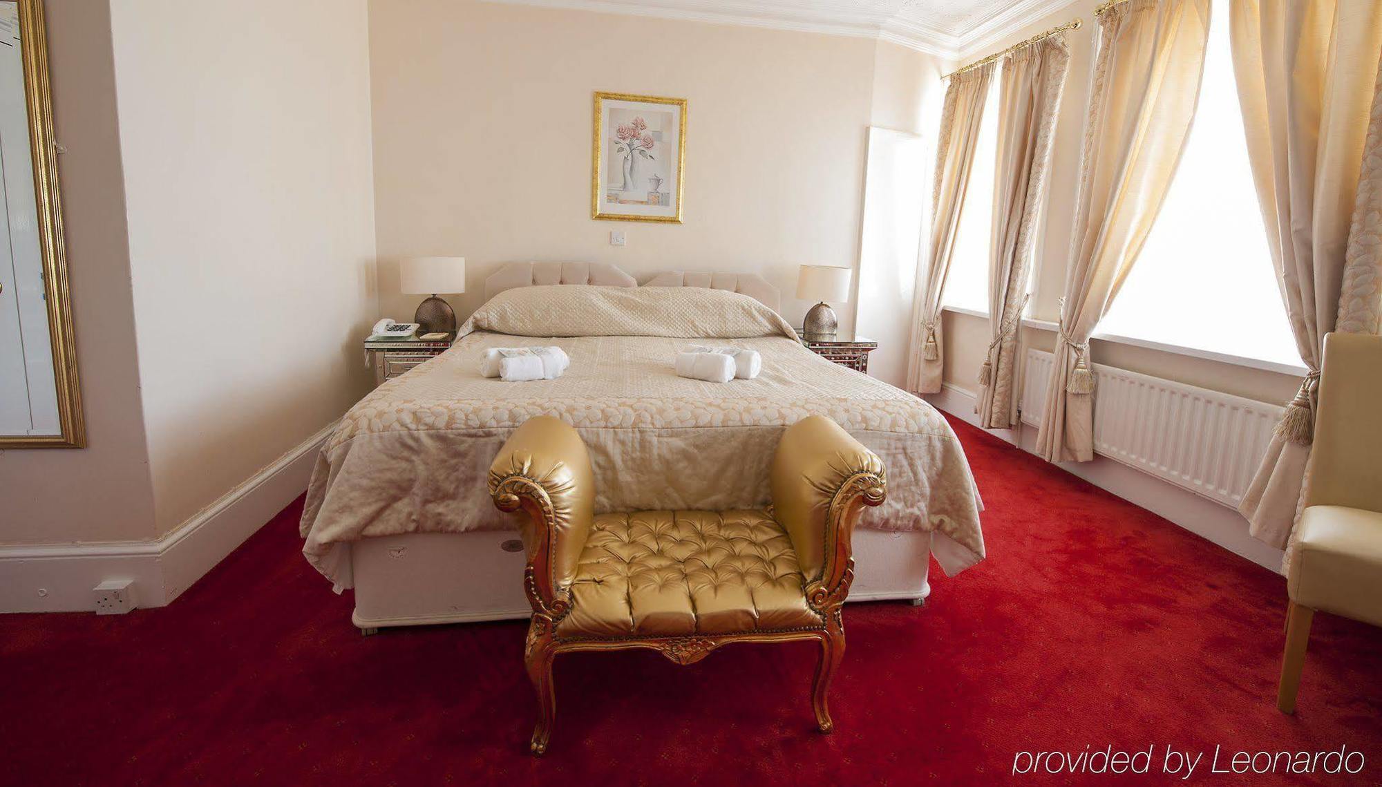 Albany Lions Hotel อีสต์บอร์น ภายนอก รูปภาพ
