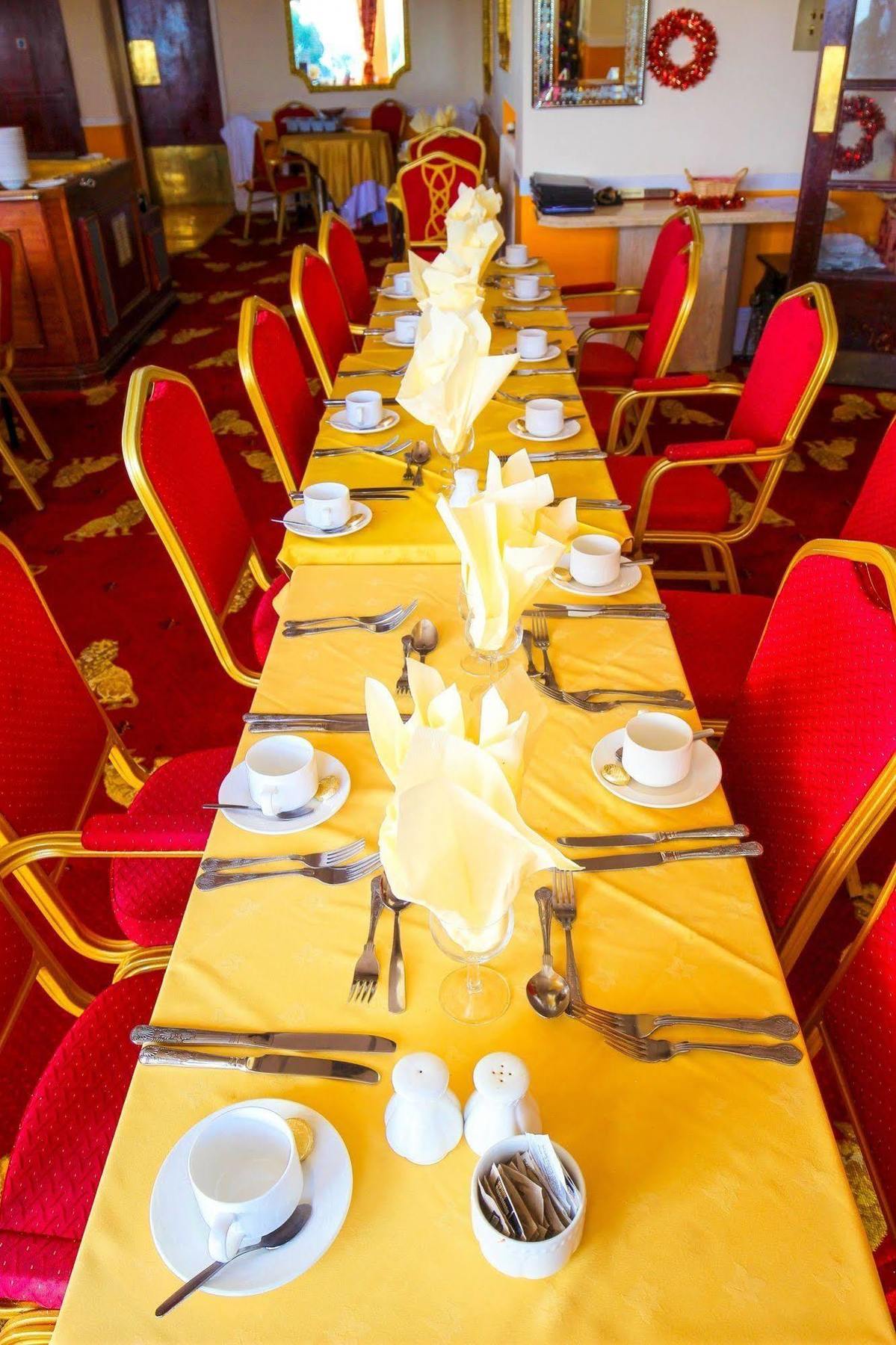 Albany Lions Hotel อีสต์บอร์น ภายนอก รูปภาพ