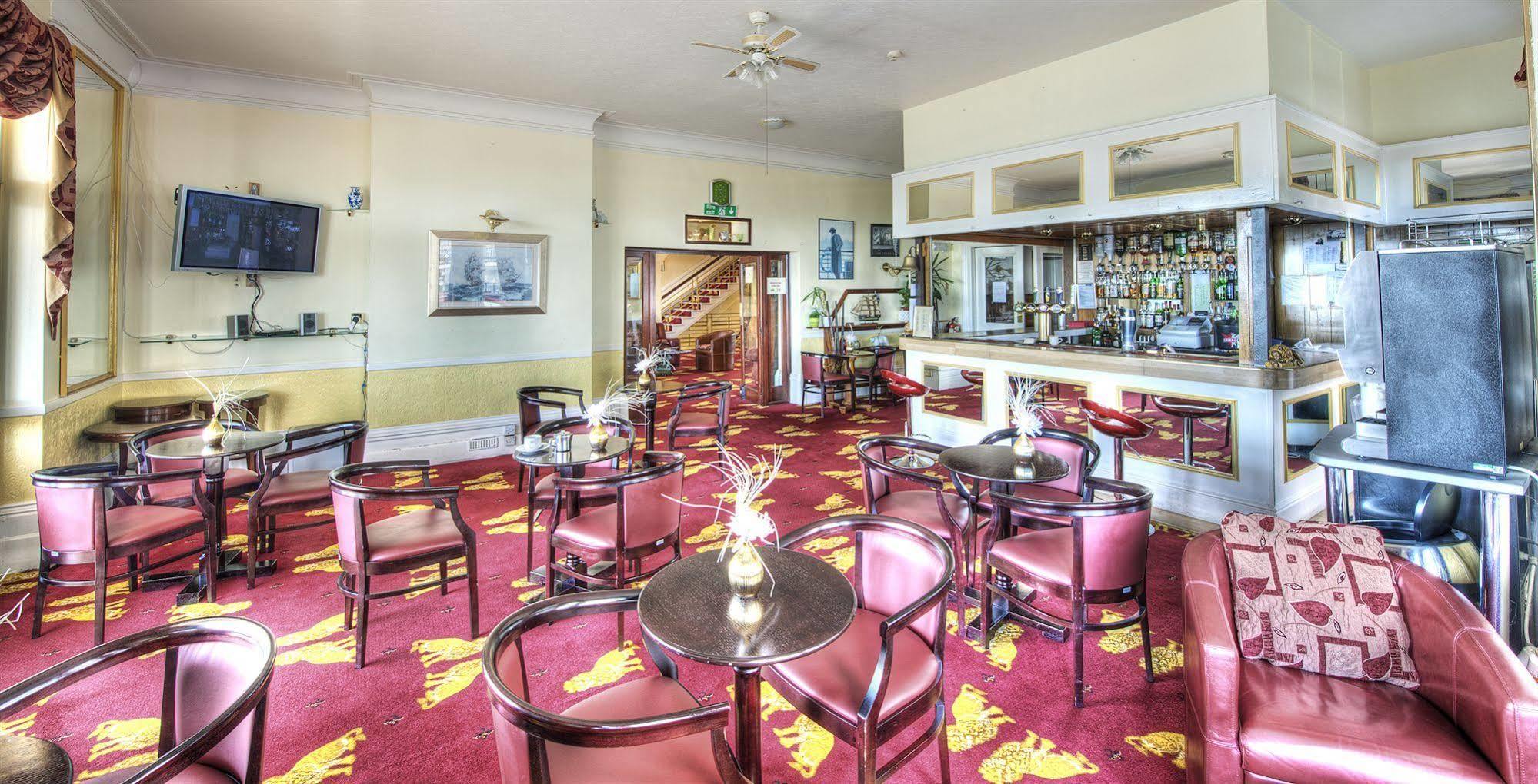Albany Lions Hotel อีสต์บอร์น ภายนอก รูปภาพ